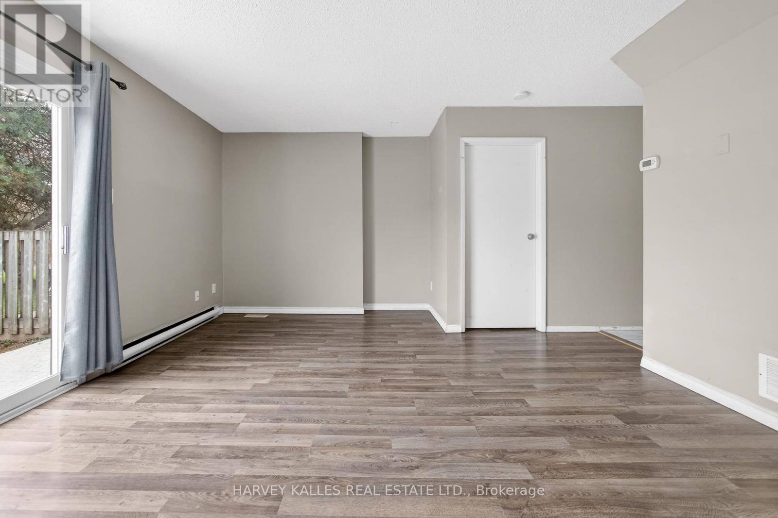 56 - 135 Chalmers Street S, Cambridge, Ontario  N1R 6M2 - Photo 9 - X12964978