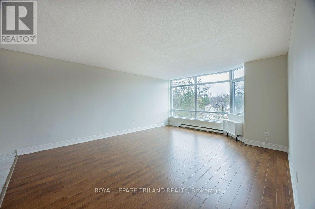 415 - 45 Pond Mills Road, London South, Ontario  N5Z 4W5 - Photo 5 - X12970028