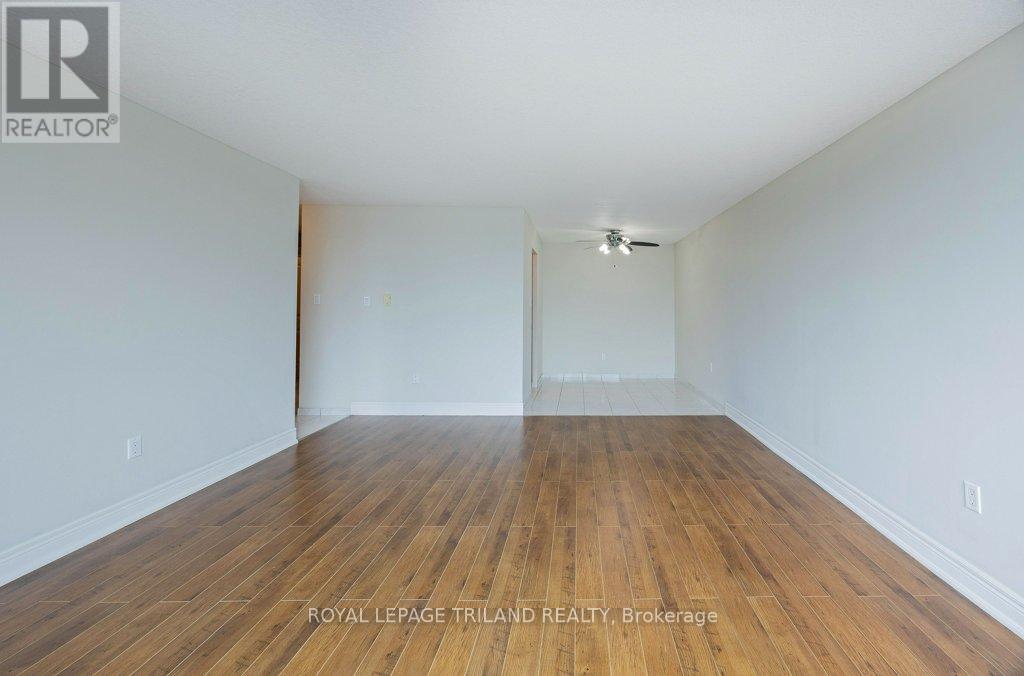 415 - 45 Pond Mills Road, London South, Ontario  N5Z 4W5 - Photo 7 - X12970028