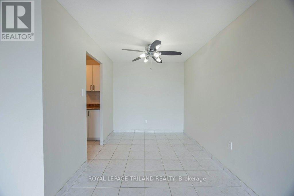 415 - 45 Pond Mills Road, London South, Ontario  N5Z 4W5 - Photo 8 - X12970028