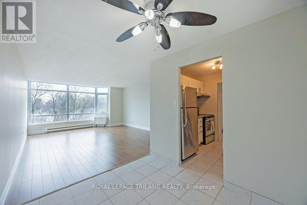 415 - 45 Pond Mills Road, London South, Ontario  N5Z 4W5 - Photo 9 - X12970028