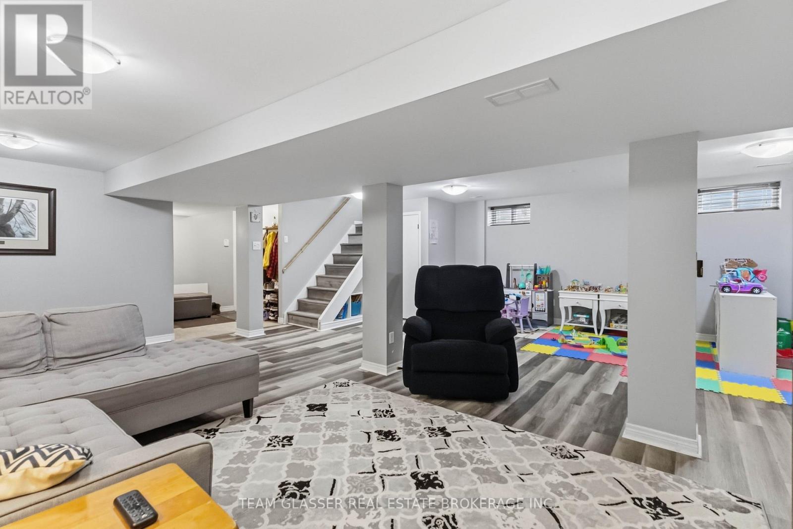 362 Chippendale Crescent, London South, Ontario  N5Z 3G2 - Photo 34 - X12970052