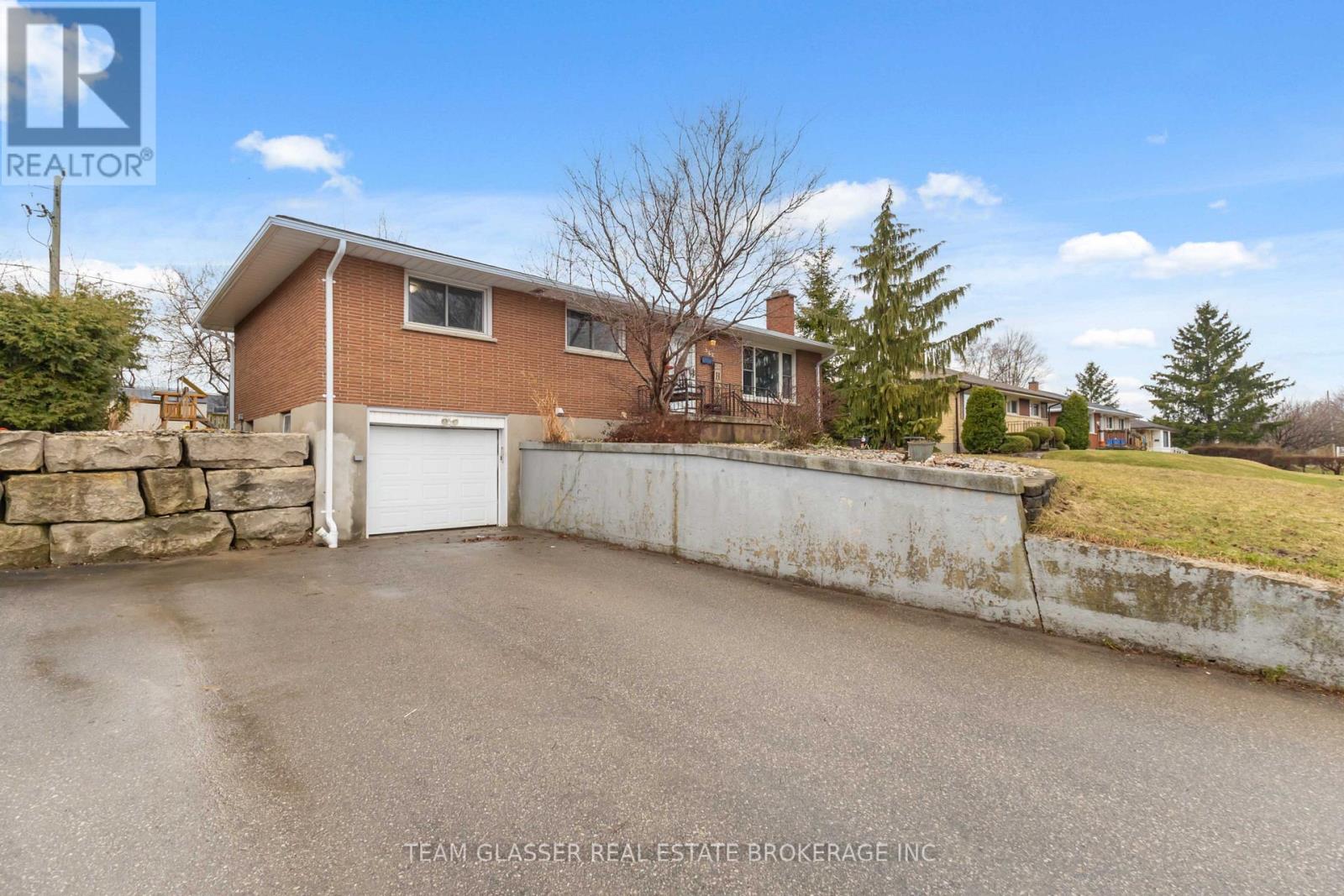 362 Chippendale Crescent, London South, Ontario  N5Z 3G2 - Photo 6 - X12970052