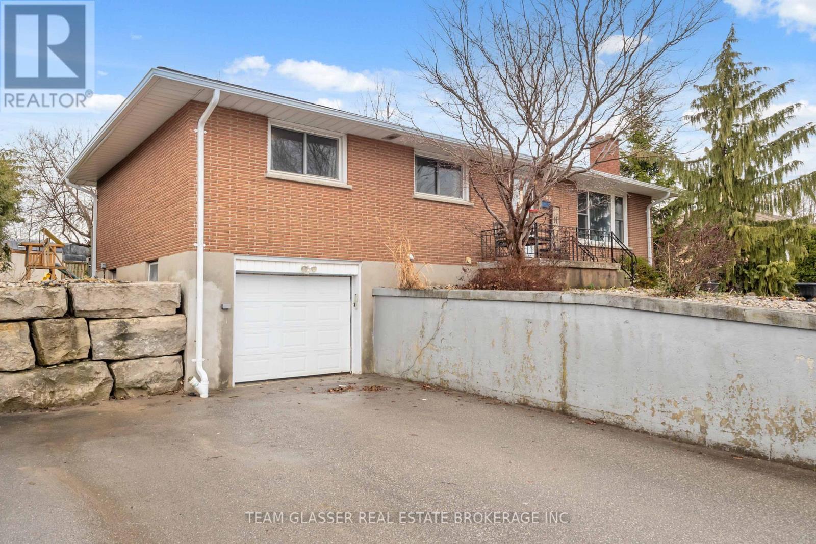 362 Chippendale Crescent, London South, Ontario  N5Z 3G2 - Photo 7 - X12970052