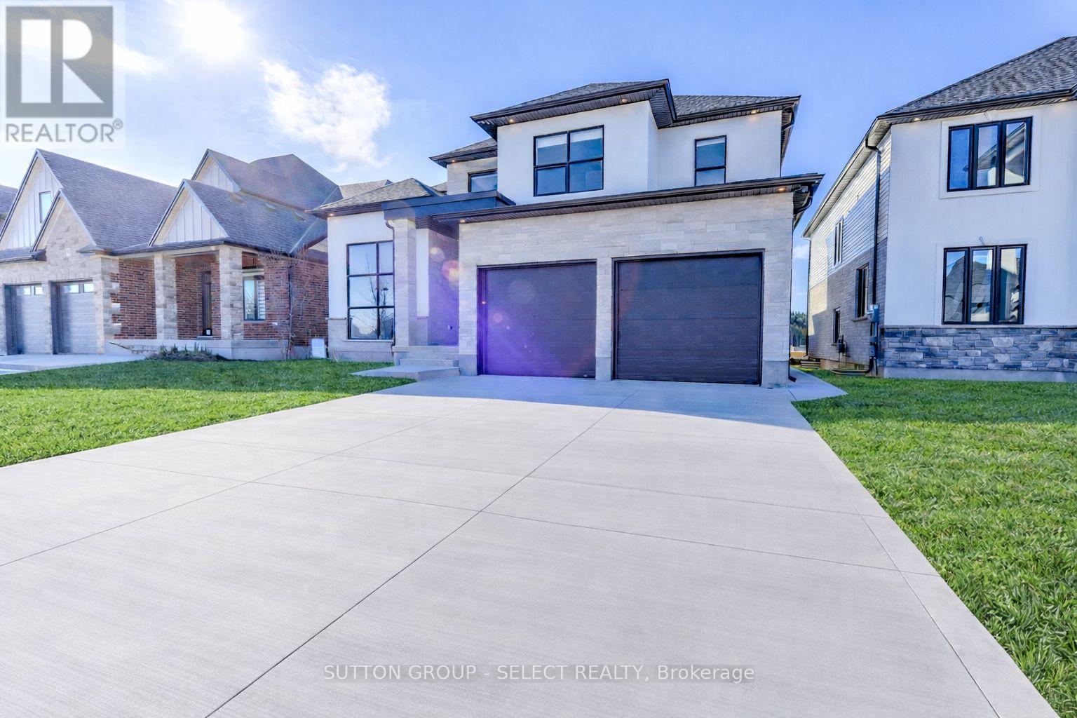 102 Silver Maple Circle, Thames Centre, Ontario  N0M 2P0 - Photo 2 - X12970068