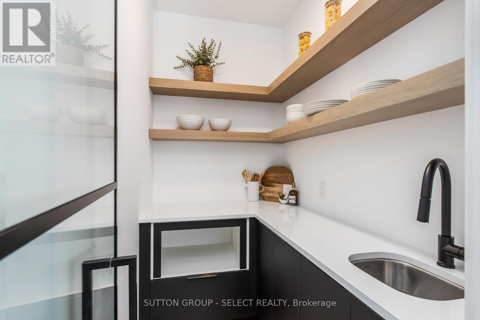 102 Silver Maple Circle, Thames Centre, Ontario  N0M 2P0 - Photo 7 - X12970068