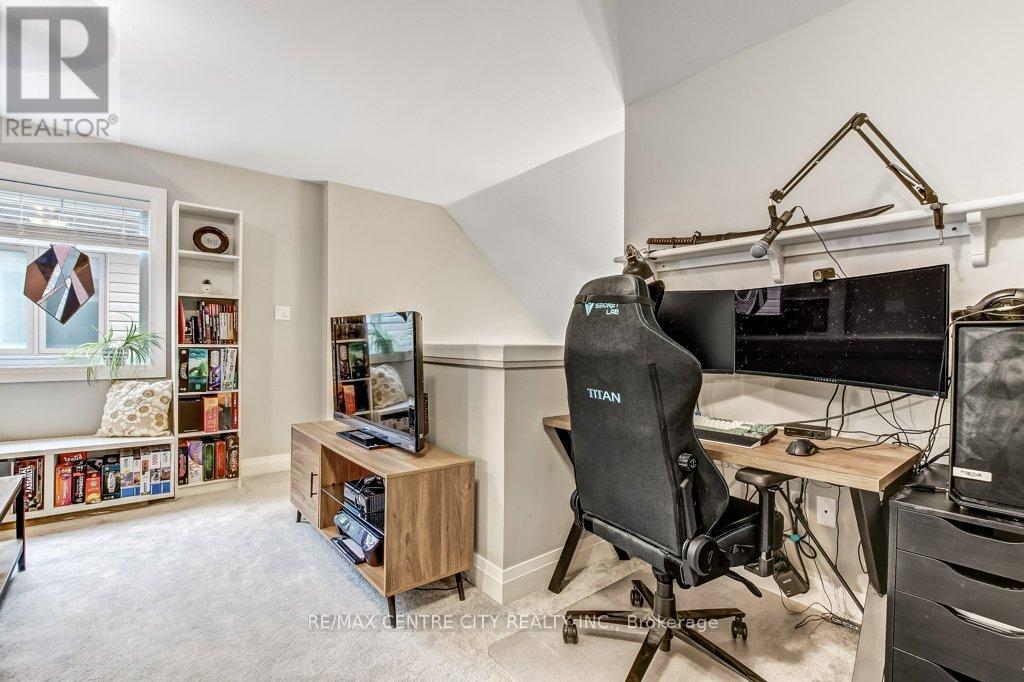 1625 Valhalla Street, London North, Ontario  N6G 0V2 - Photo 18 - X12970076