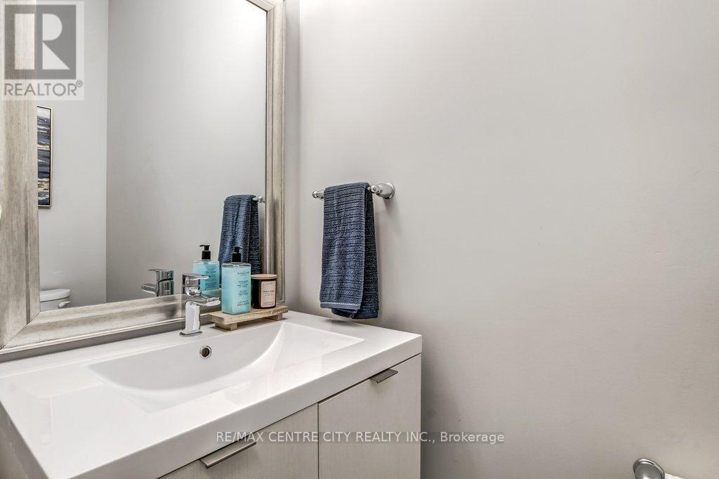 1625 Valhalla Street, London North, Ontario  N6G 0V2 - Photo 5 - X12970076