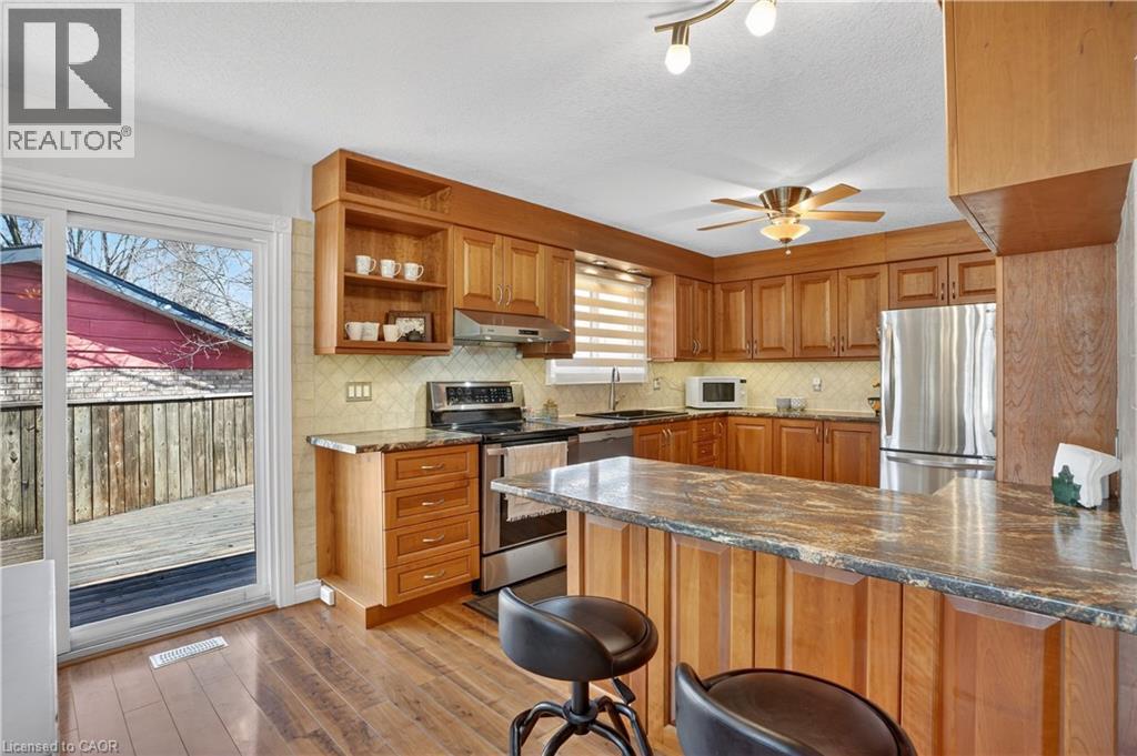 309 Daleside Place, Waterloo, Ontario  N2L 5M4 - Photo 14 - 40817224