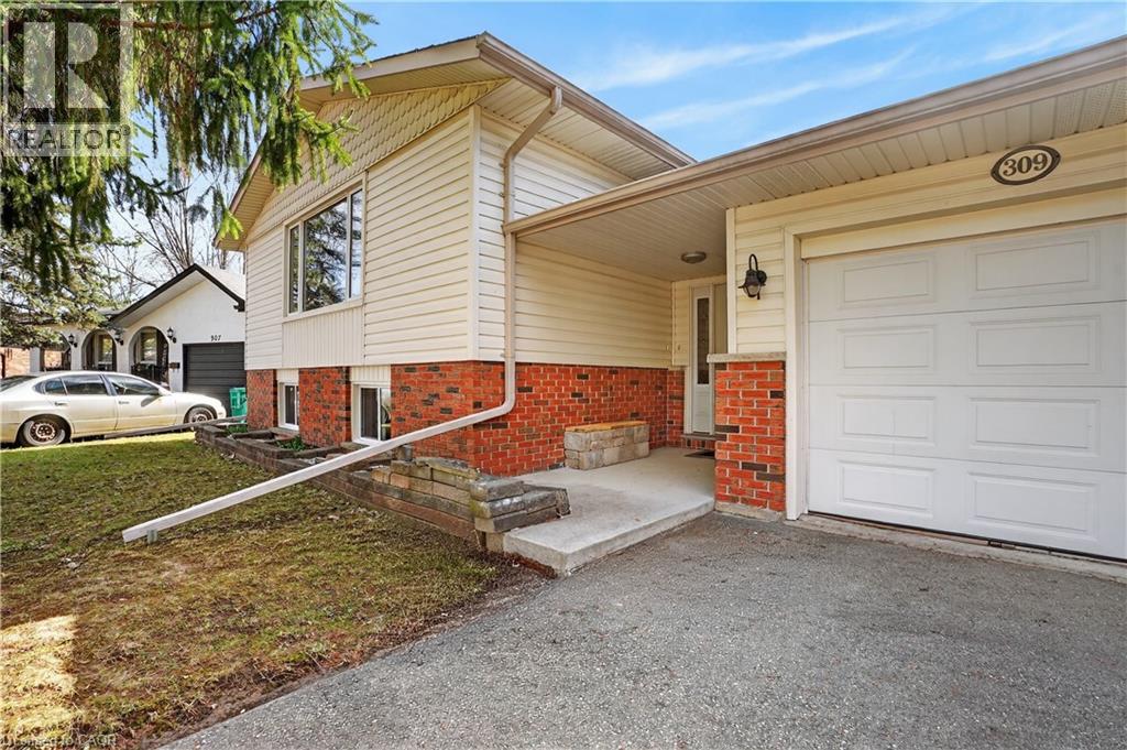 309 Daleside Place, Waterloo, Ontario  N2L 5M4 - Photo 3 - 40817224