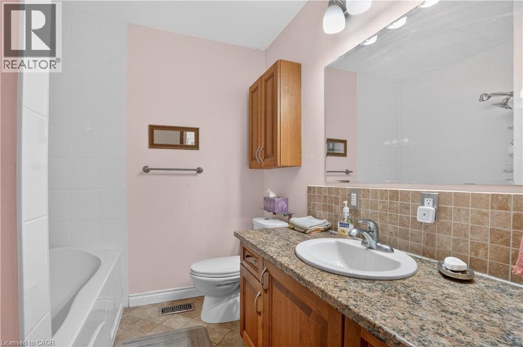 309 Daleside Place, Waterloo, Ontario  N2L 5M4 - Photo 26 - 40817224