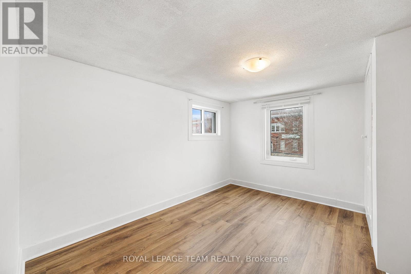 163 Genest Street, Ottawa, Ontario  K1L 7Y8 - Photo 11 - X12970048