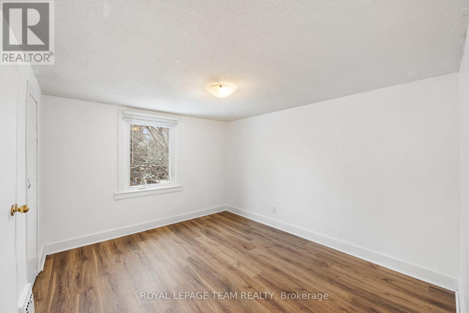 163 Genest Street, Ottawa, Ontario  K1L 7Y8 - Photo 14 - X12970048