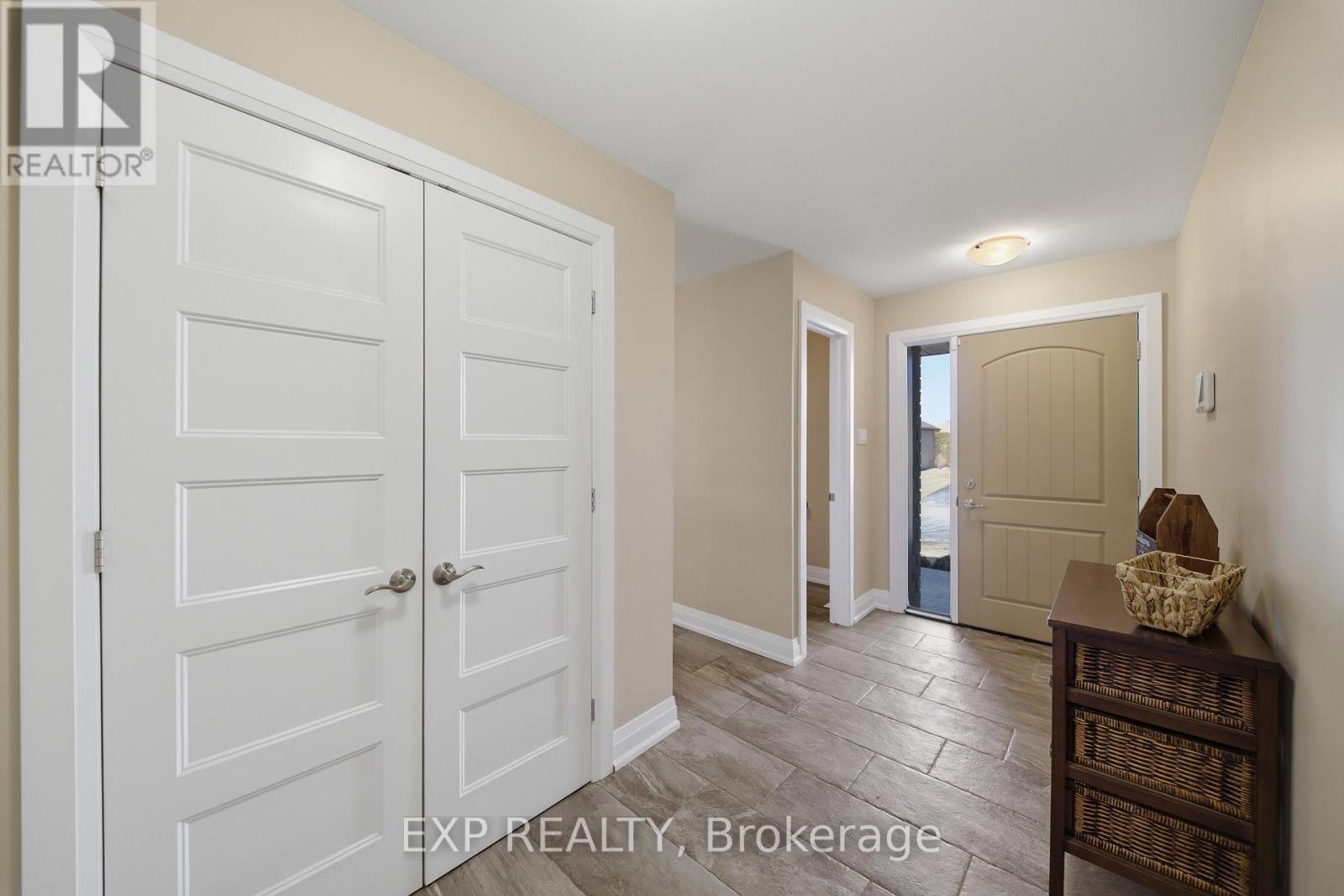 4 Provost Street, North Stormont, Ontario  K0A 1R0 - Photo 3 - X12970064