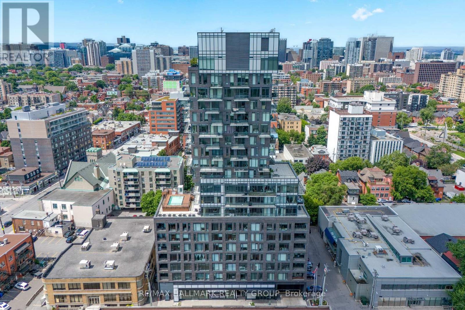 601 - 203 Catherine Street, Ottawa, Ontario  K2P 1J5 - Photo 2 - X12970158