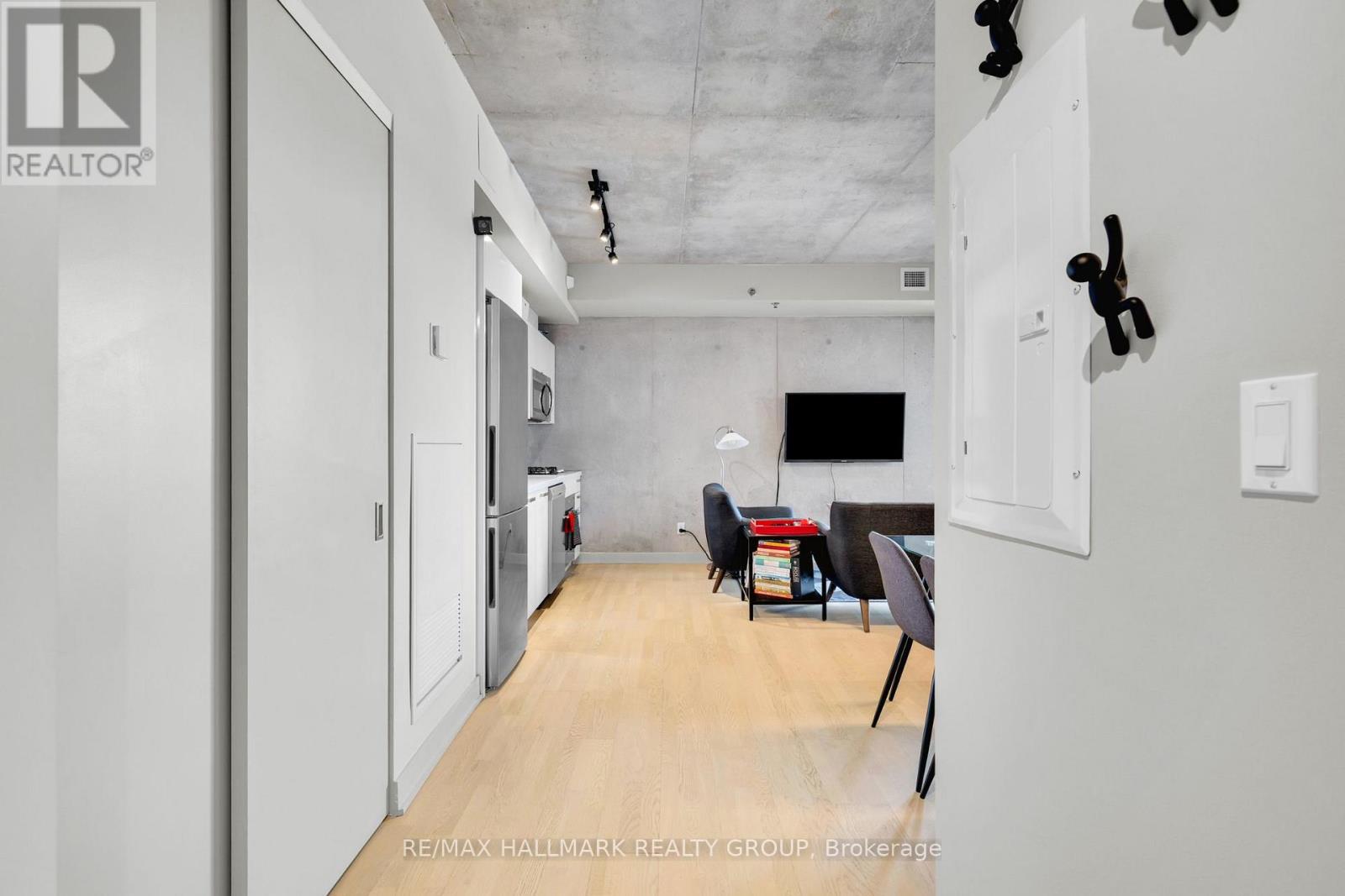 601 - 203 Catherine Street, Ottawa, Ontario  K2P 1J5 - Photo 6 - X12970158