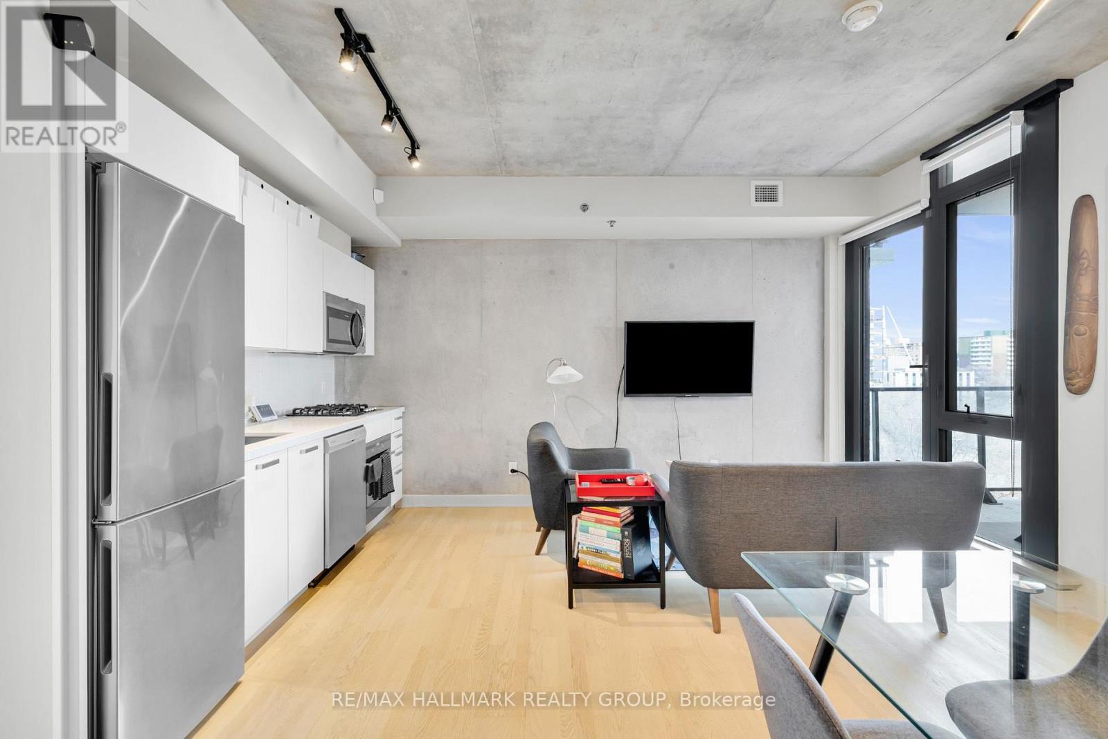 601 - 203 Catherine Street, Ottawa, Ontario  K2P 1J5 - Photo 7 - X12970158