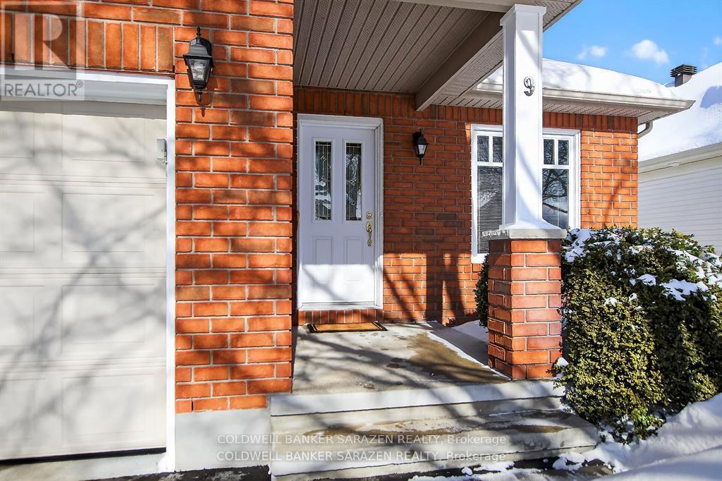 9 Fieldcrest Avenue, Ottawa, Ontario  K2J 4W7 - Photo 3 - X12970184