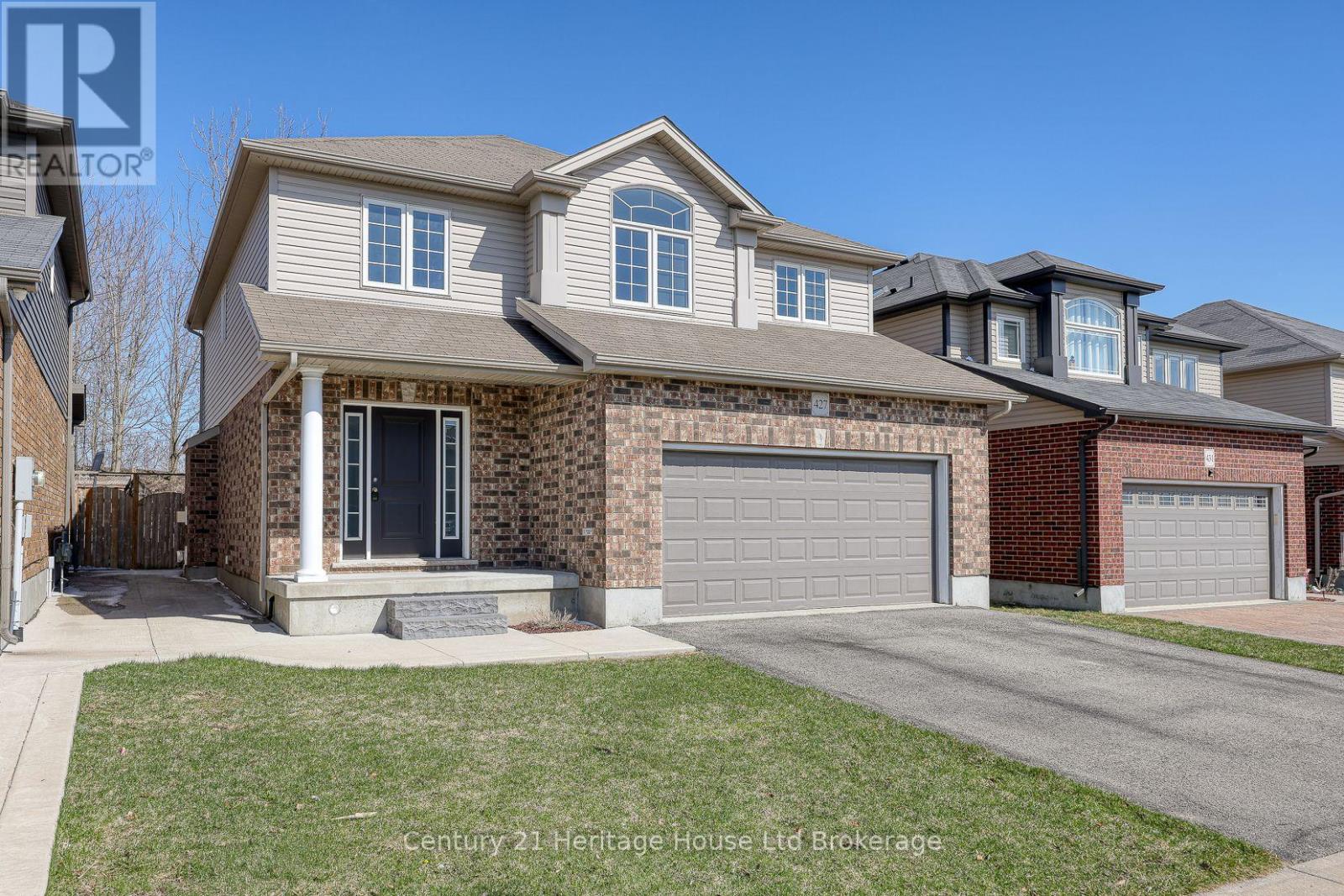 427 Champlain Avenue, Woodstock, Ontario  N4V 0B3 - Photo 2 - X12827446