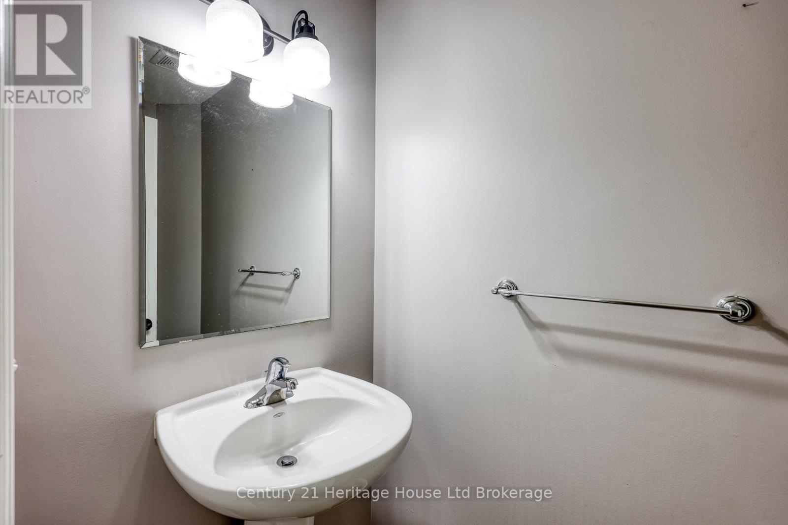 427 Champlain Avenue, Woodstock, Ontario  N4V 0B3 - Photo 16 - X12827446