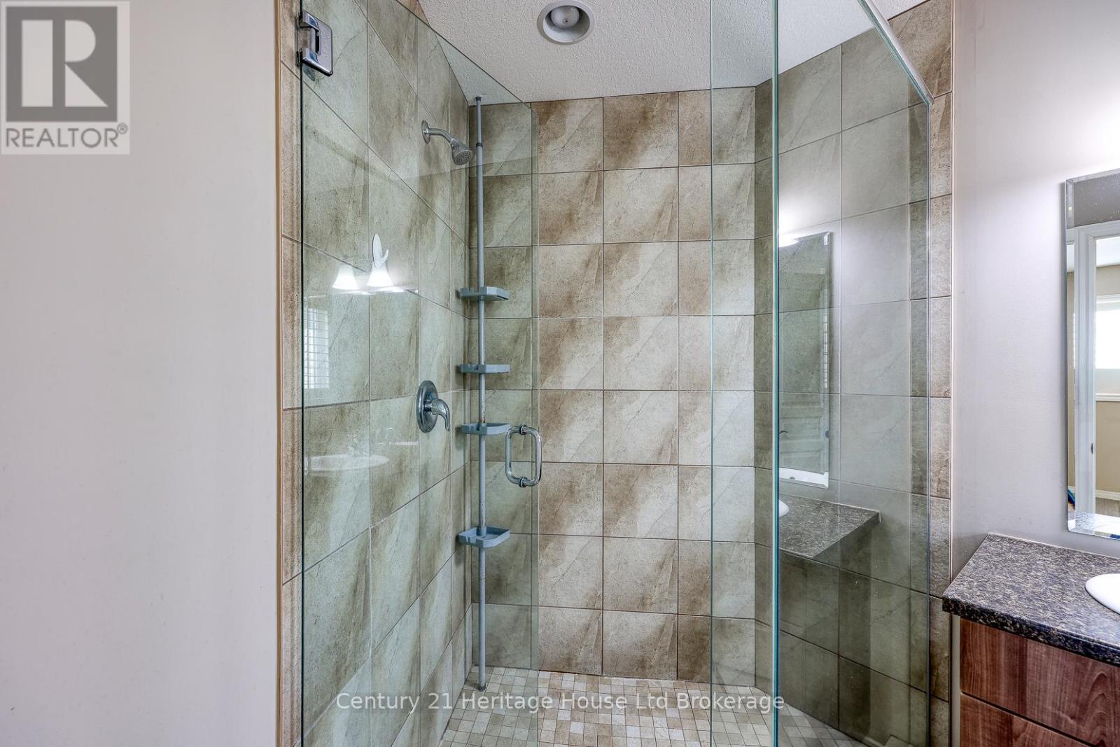 427 Champlain Avenue, Woodstock, Ontario  N4V 0B3 - Photo 25 - X12827446