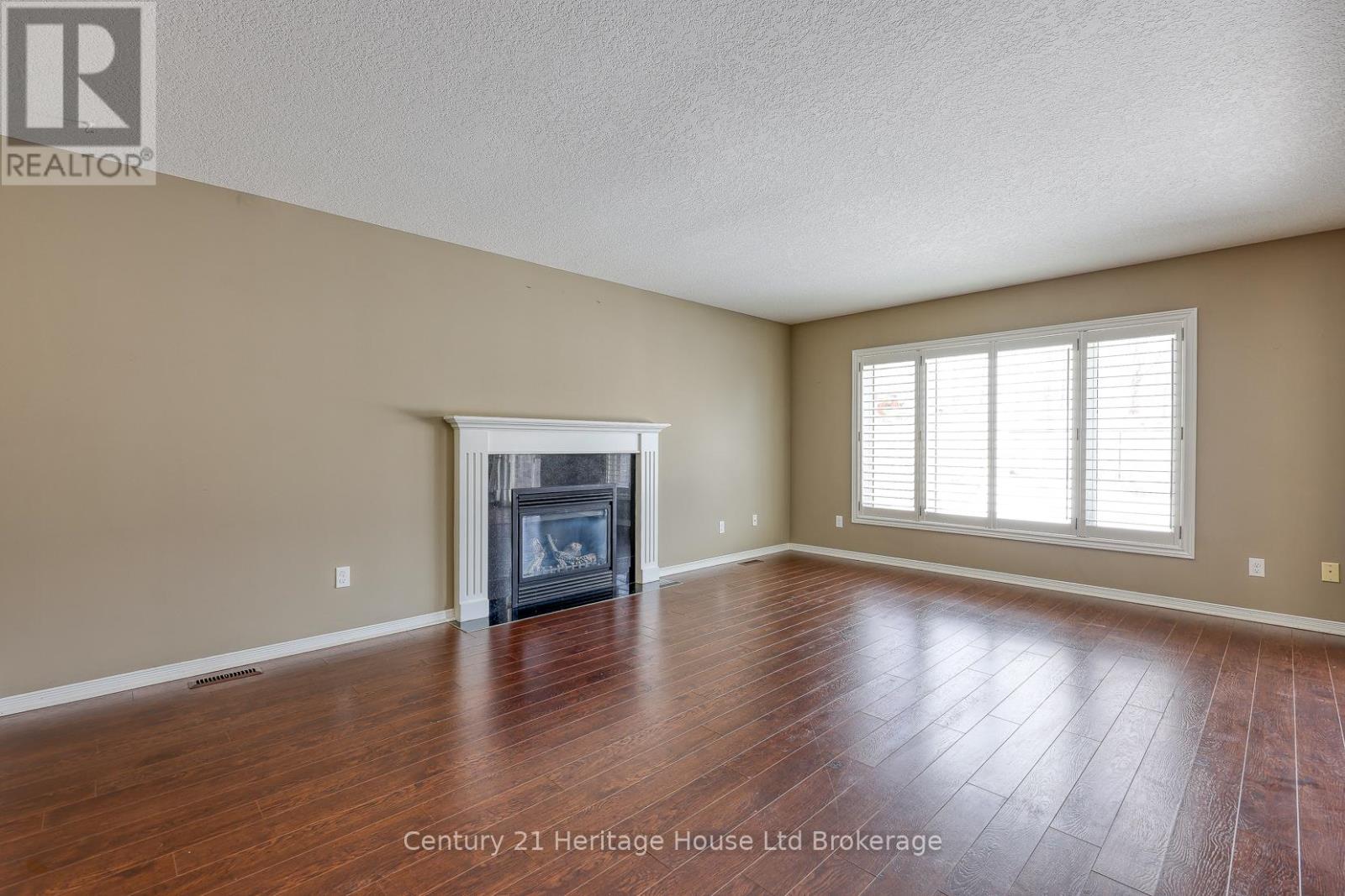 427 Champlain Avenue, Woodstock, Ontario  N4V 0B3 - Photo 6 - X12827446