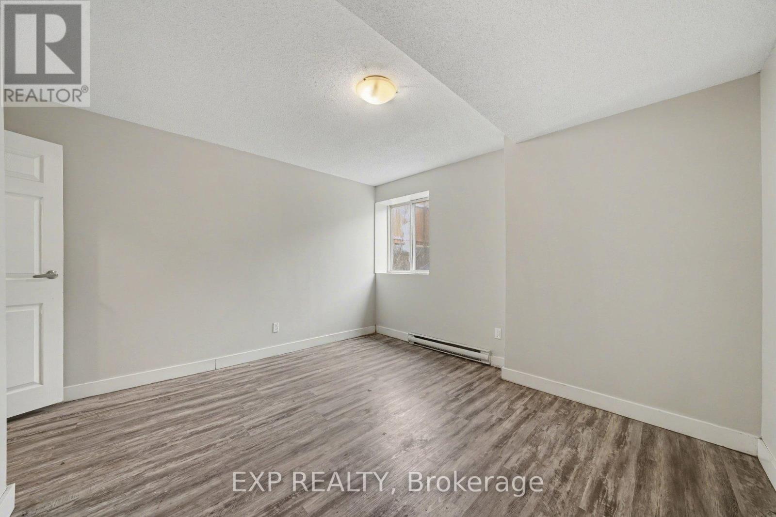 018 - 1435 Morisset Avenue, Ottawa, Ontario  K1Z 8H4 - Photo 13 - X12965702