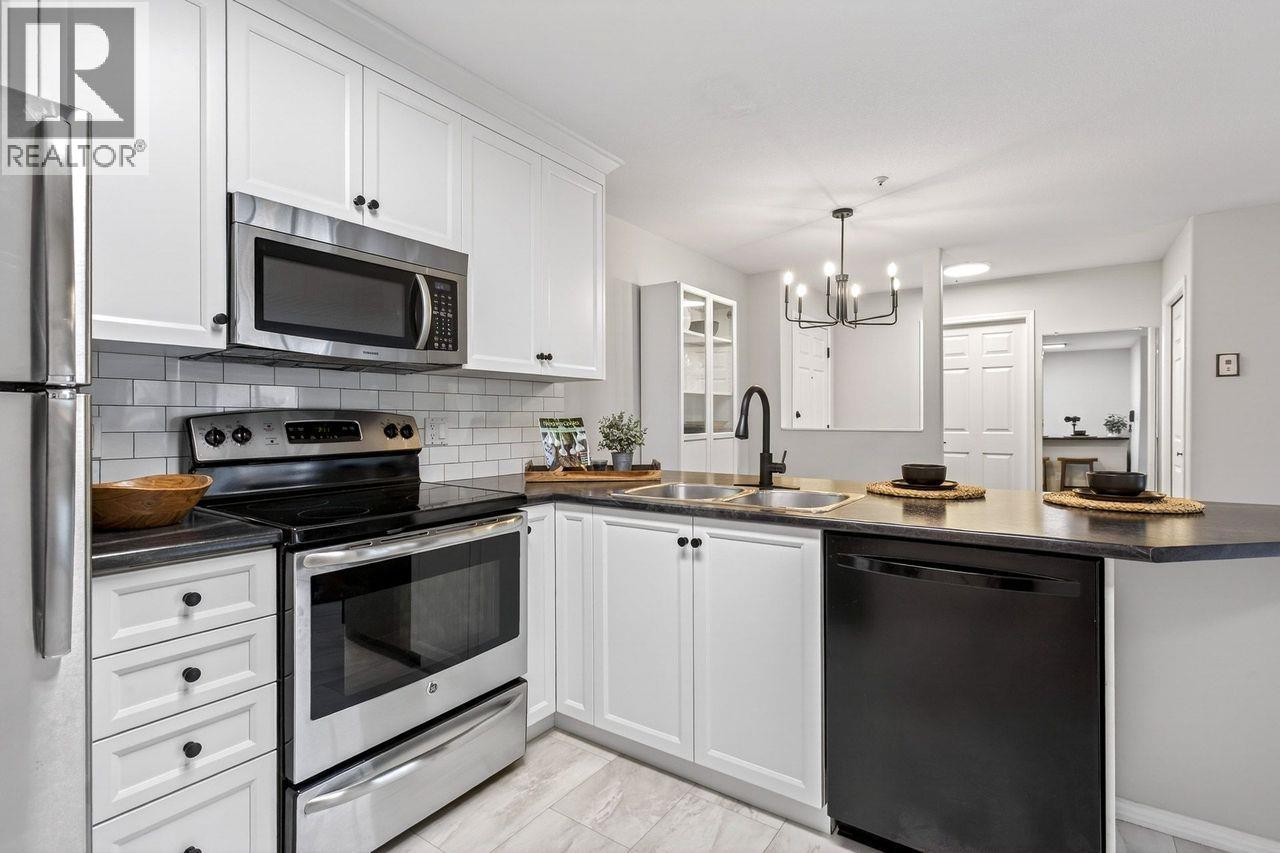 104 11960 Harris Road, Pitt Meadows, British Columbia  V3Y 2R1 - Photo 14 - R3107872