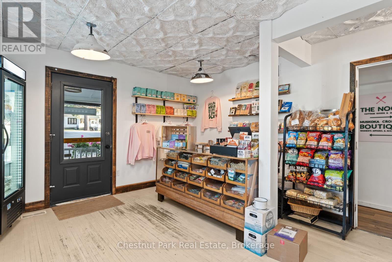 2642 Muskoka 169 Road, Muskoka Lakes, Ontario  P0C 1M0 - Photo 9 - X12970006