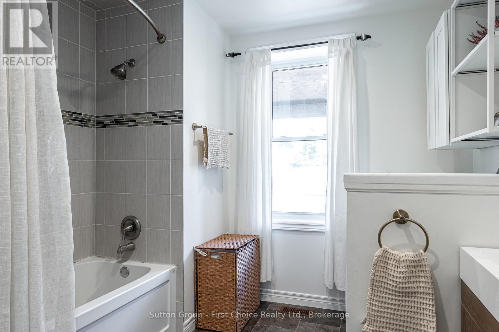 60 Jones Street, Stratford, Ontario N5A 6G7 - Photo 15 - X12970100