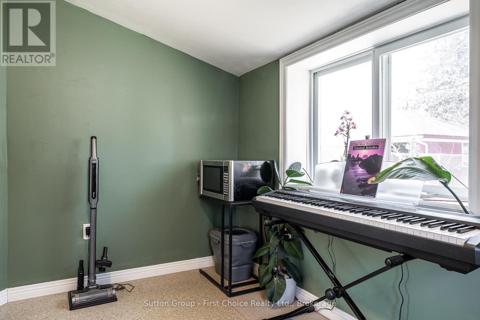 60 Jones Street, Stratford, Ontario N5A 6G7 - Photo 25 - X12970100