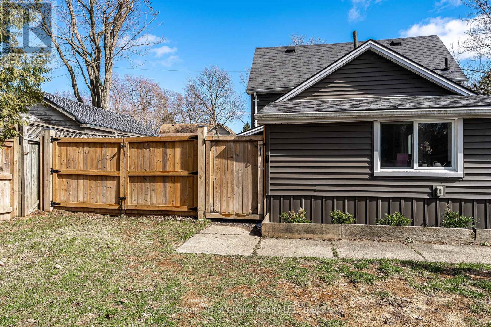 60 Jones Street, Stratford, Ontario N5A 6G7 - Photo 35 - X12970100