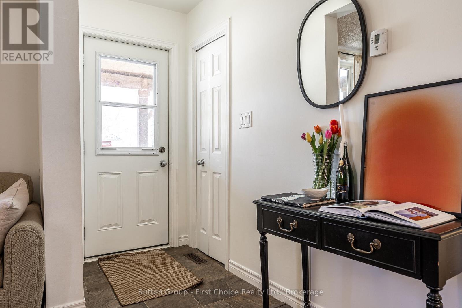 60 Jones Street, Stratford, Ontario N5A 6G7 - Photo 7 - X12970100