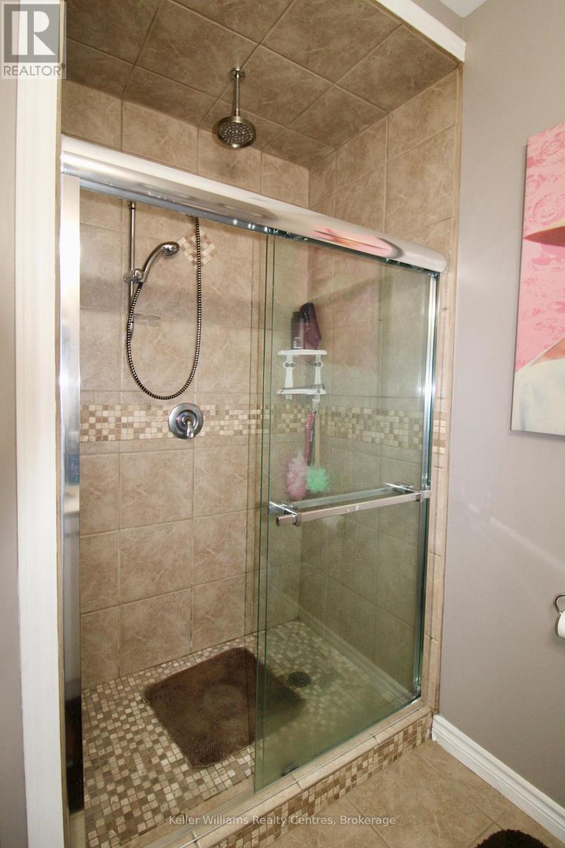 275 South Street E, West Grey, Ontario N0G 2V0 - Photo 25 - X12970112