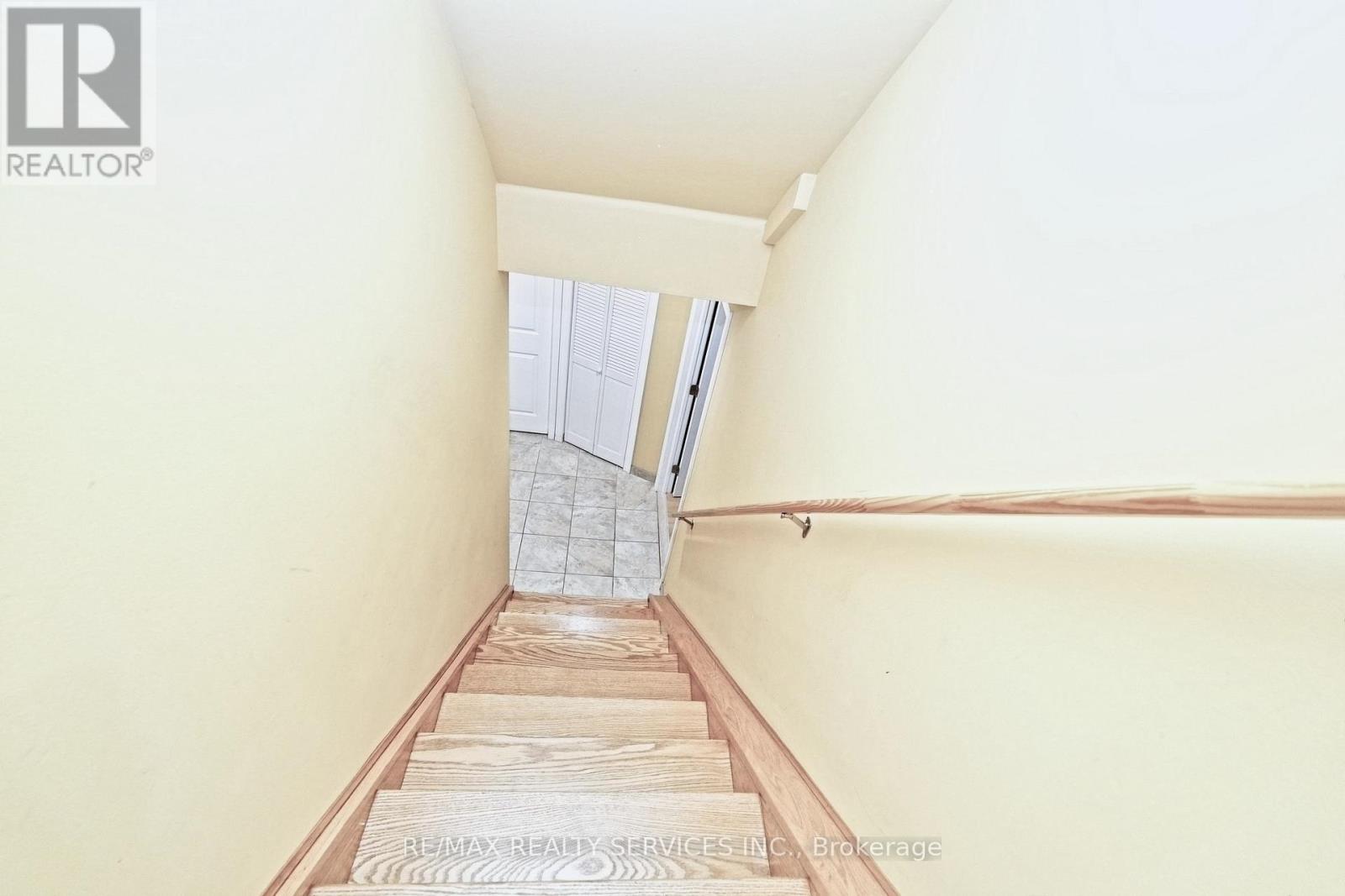 32 Ashdale Road, Brampton, Ontario  L6Y 5M7 - Photo 34 - W12955484