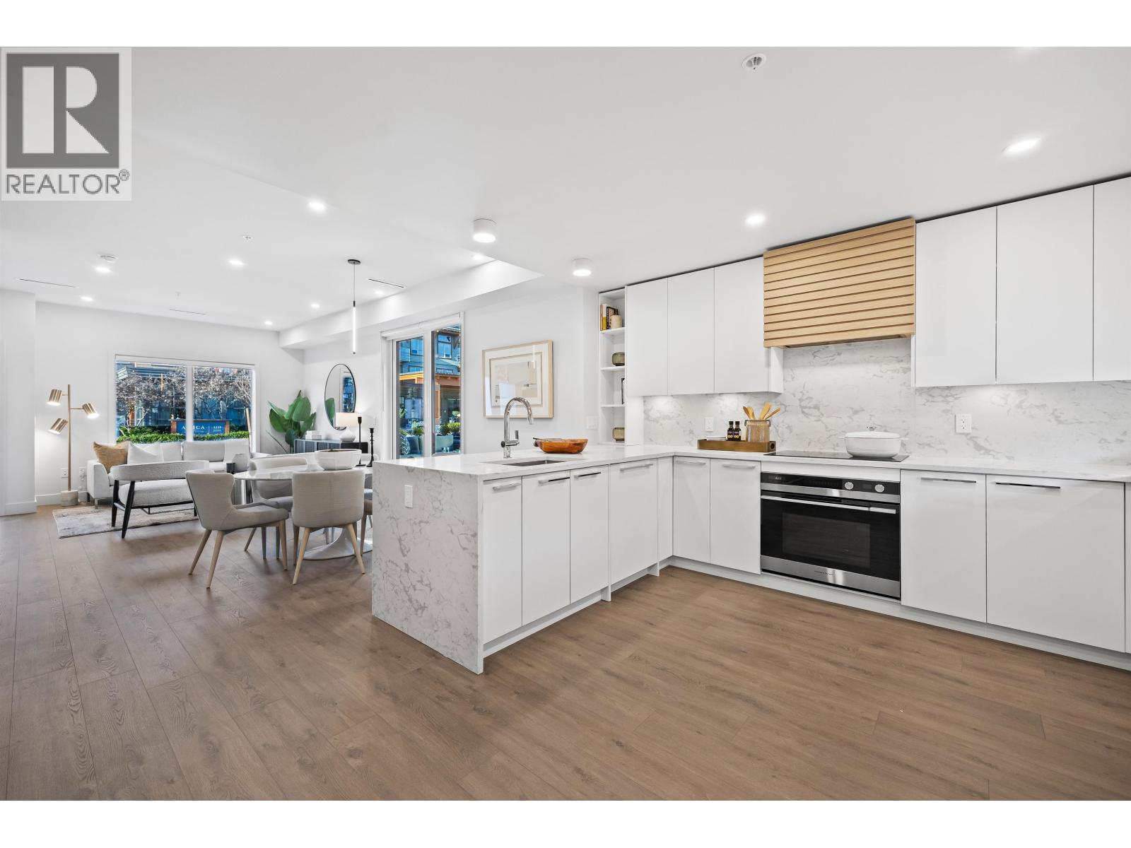 3206 Canfield Crescent, North Vancouver, British Columbia  V7R 2V9 - Photo 4 - R3108304