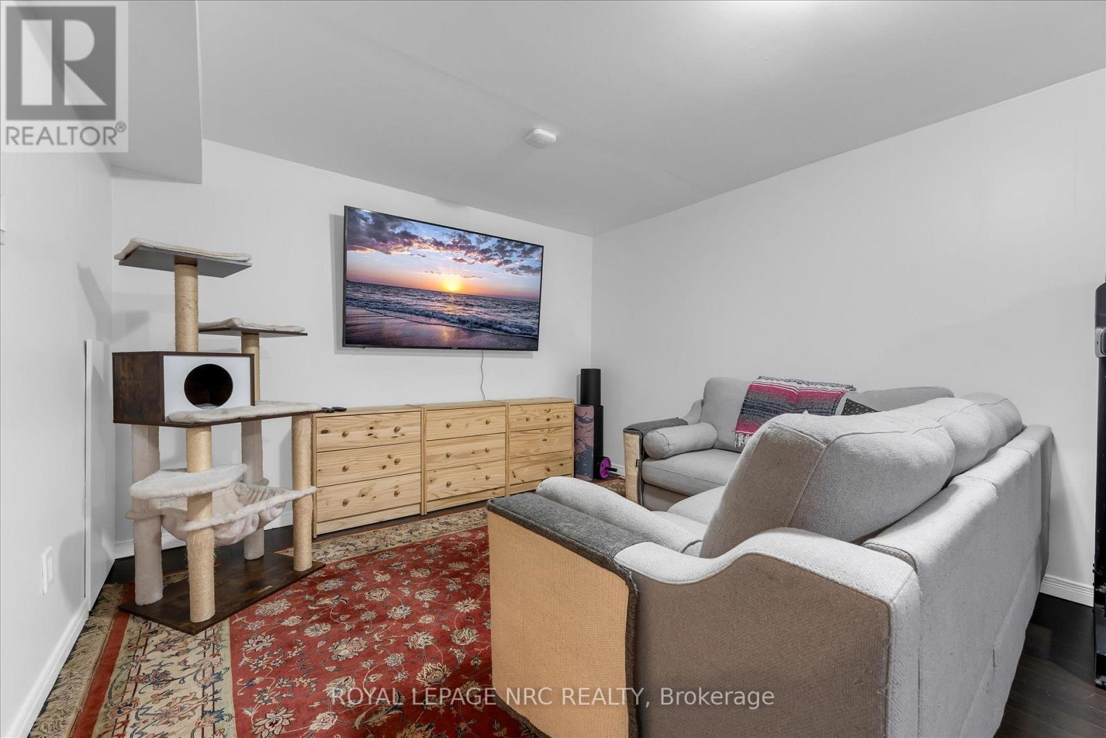 16 Mcdonald Avenue, Thorold, Ontario  L2V 3E6 - Photo 21 - X12970058