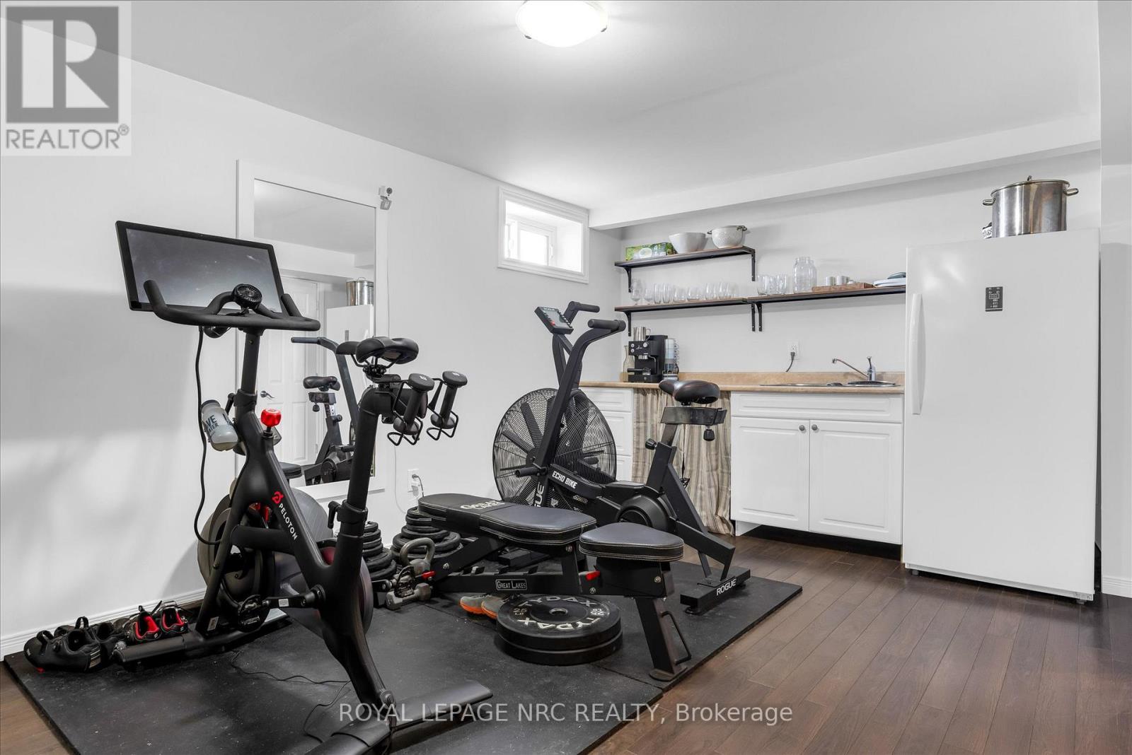 16 Mcdonald Avenue, Thorold, Ontario  L2V 3E6 - Photo 22 - X12970058