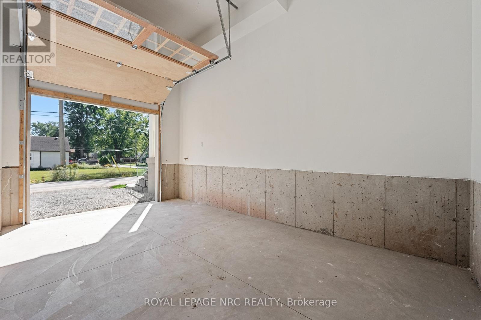 4062 Glenspring Road, Fort Erie, Ontario  L0S 1B0 - Photo 35 - X12970080