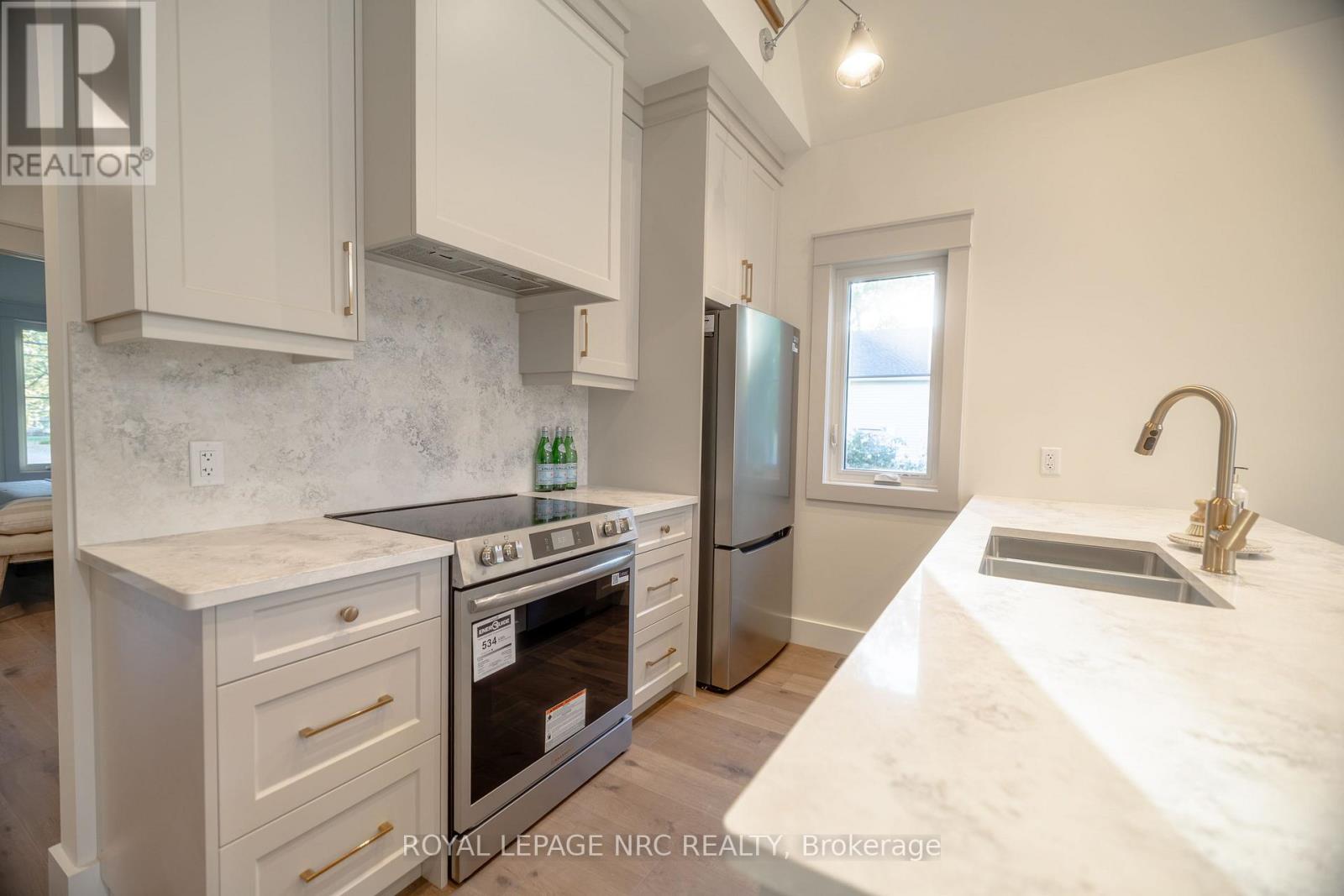 4062 Glenspring Road, Fort Erie, Ontario  L0S 1B0 - Photo 9 - X12970080