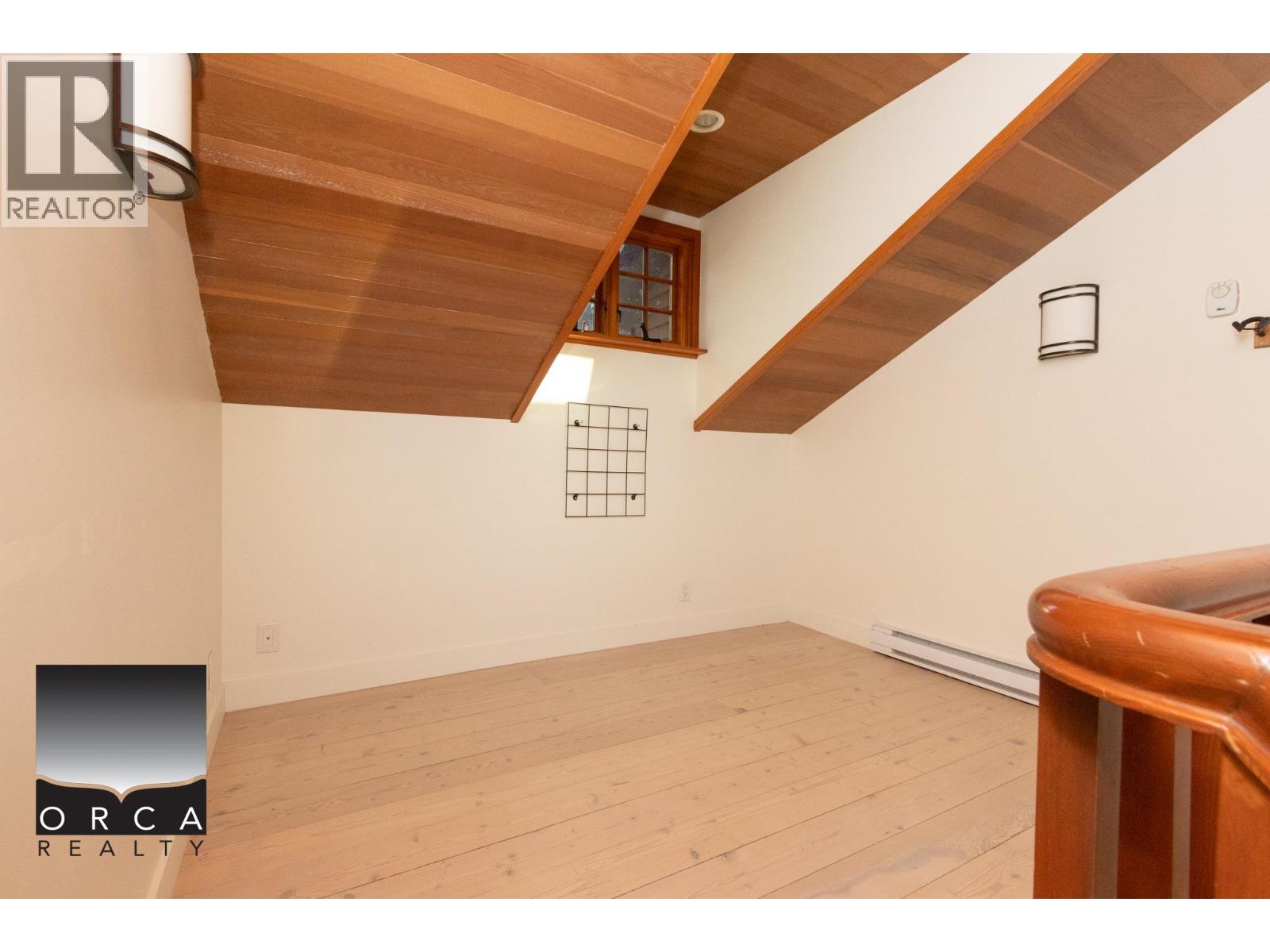 466 Brand Street, North Vancouver, British Columbia  V7N 1G1 - Photo 13 - R3108274