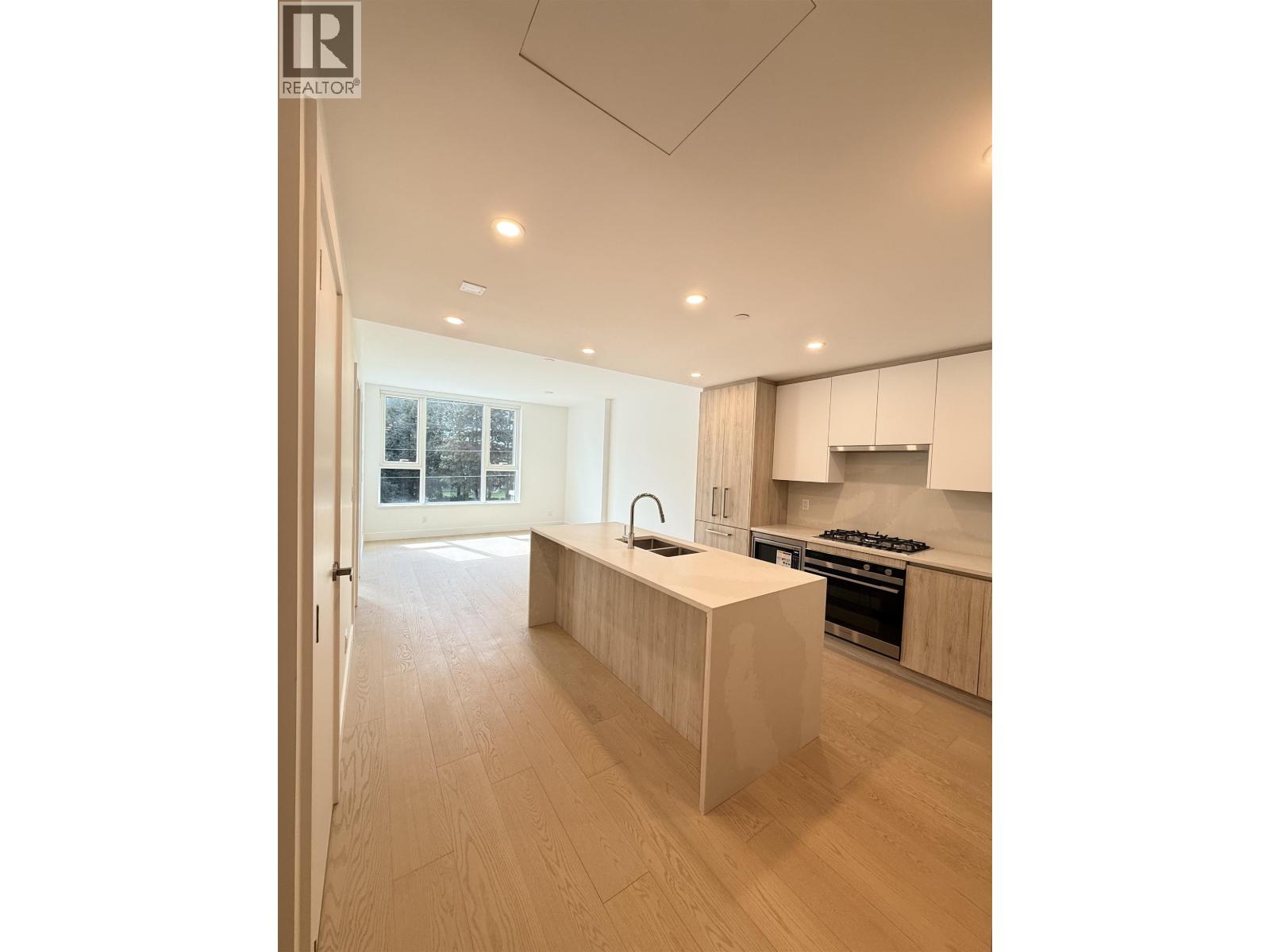 306 423 6th Street, West Vancouver, British Columbia  V7T 1A4 - Photo 10 - R3108275