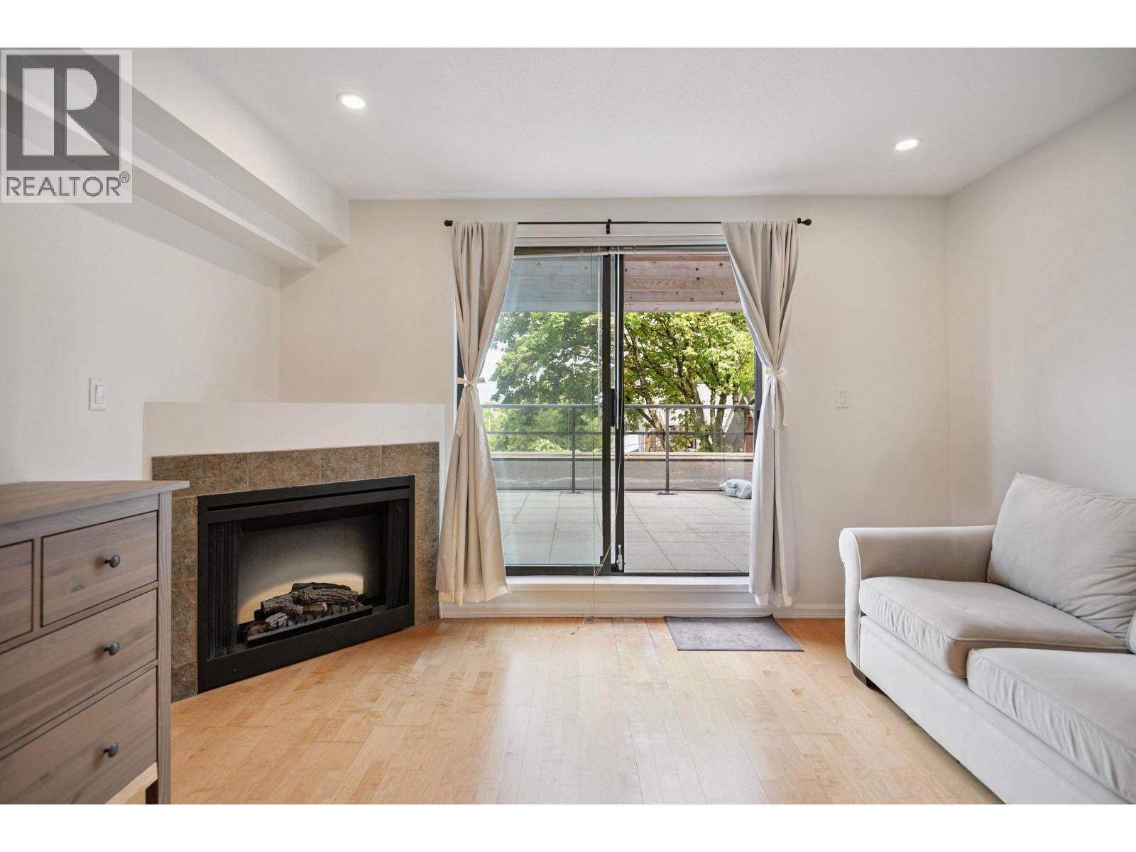 305 997 W 22 Avenue, Vancouver, British Columbia V5V 2A2 - Photo 4 - R3108276