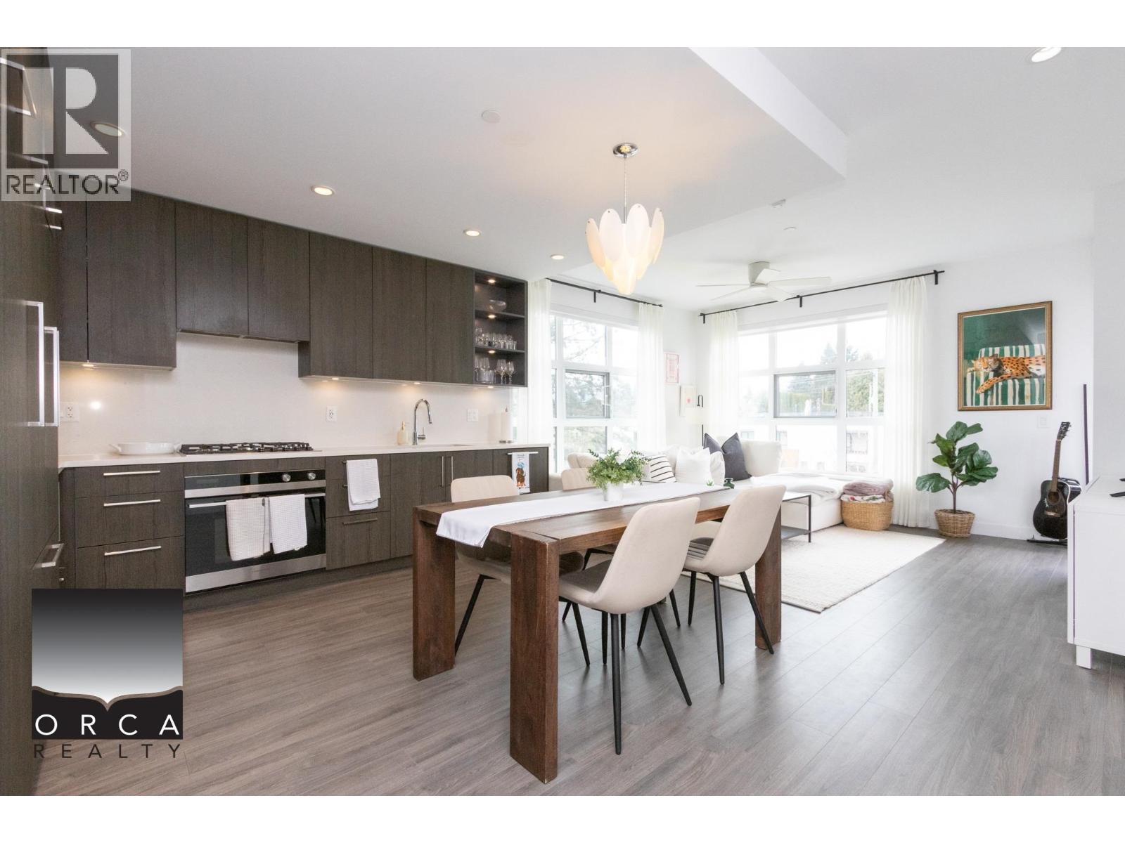 404 733 3rd Street, North Vancouver, British Columbia V7L 1G8 - Photo 3 - R3108293