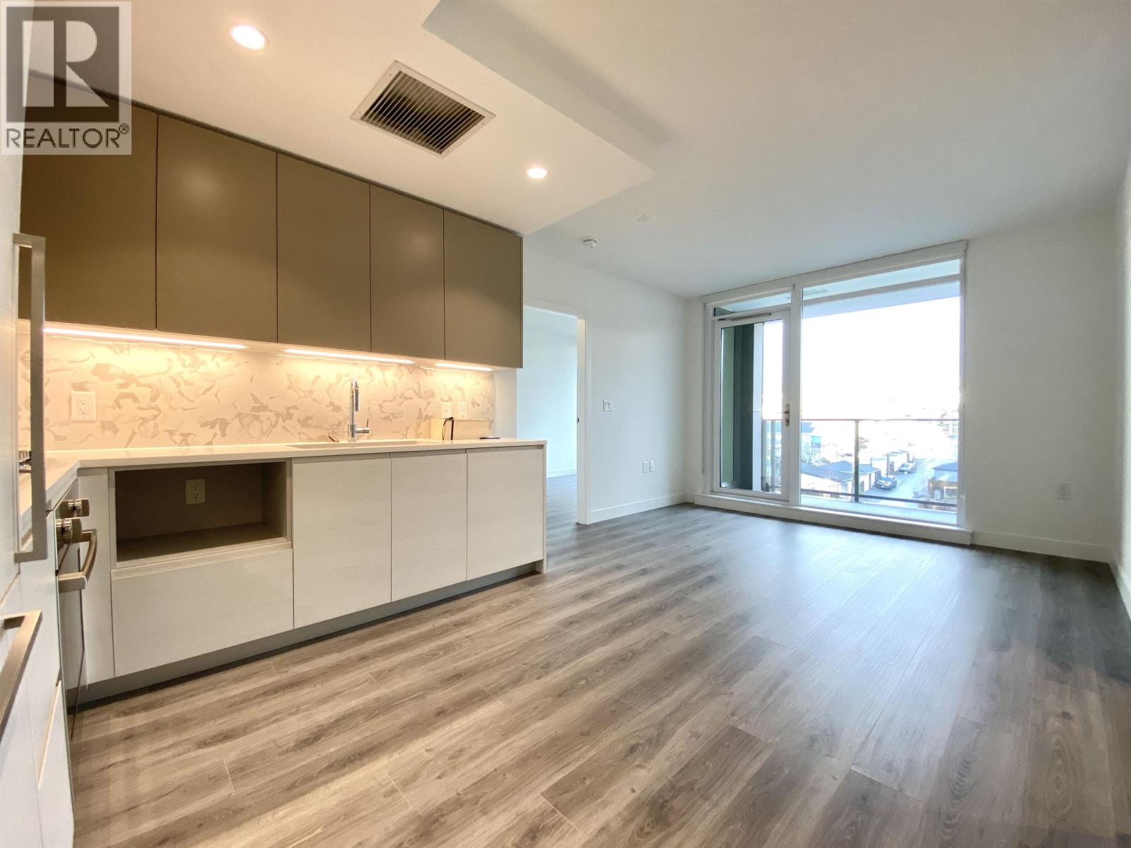 5xx 8181 Chester Street, Vancouver, British Columbia  V5X 0J9 - Photo 2 - R3108295