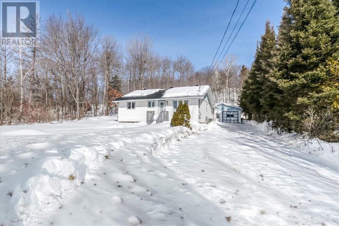 14 Randolph Road, Whitefish, Ontario  P0M 3E0 - Photo 2 - 2127035
