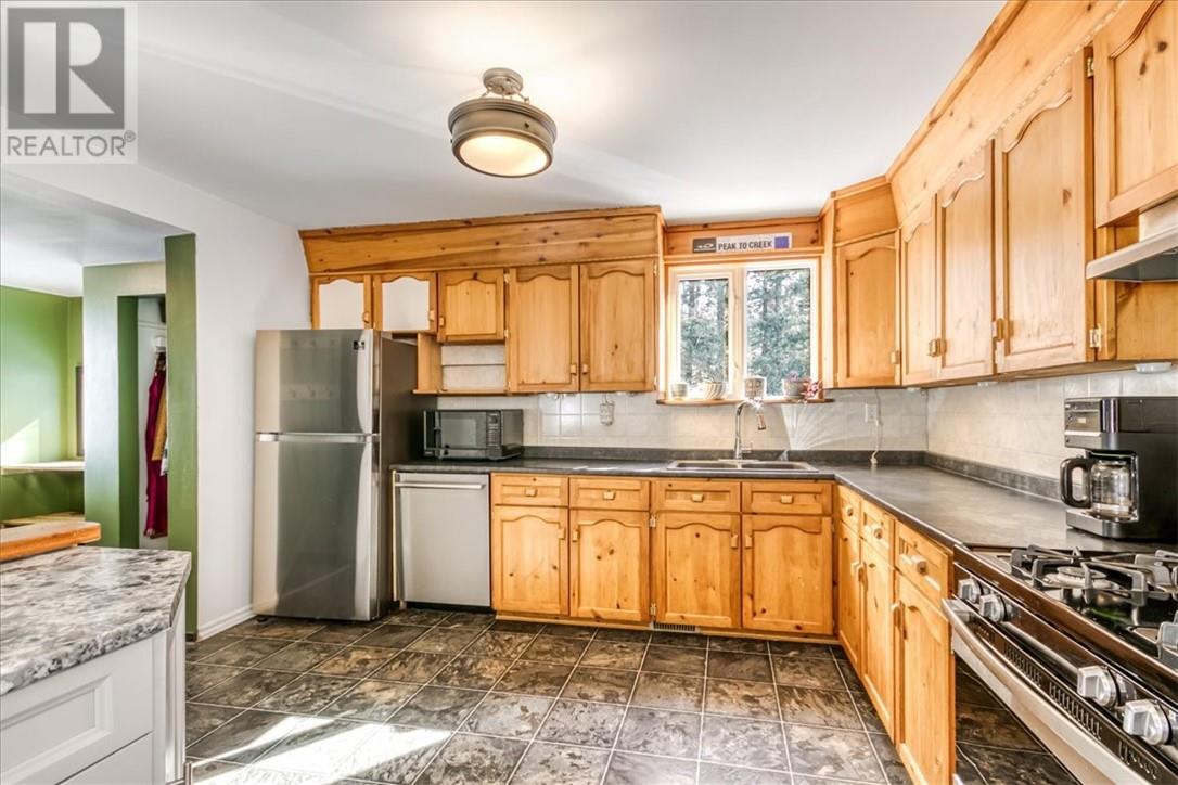 14 Randolph Road, Whitefish, Ontario  P0M 3E0 - Photo 9 - 2127035