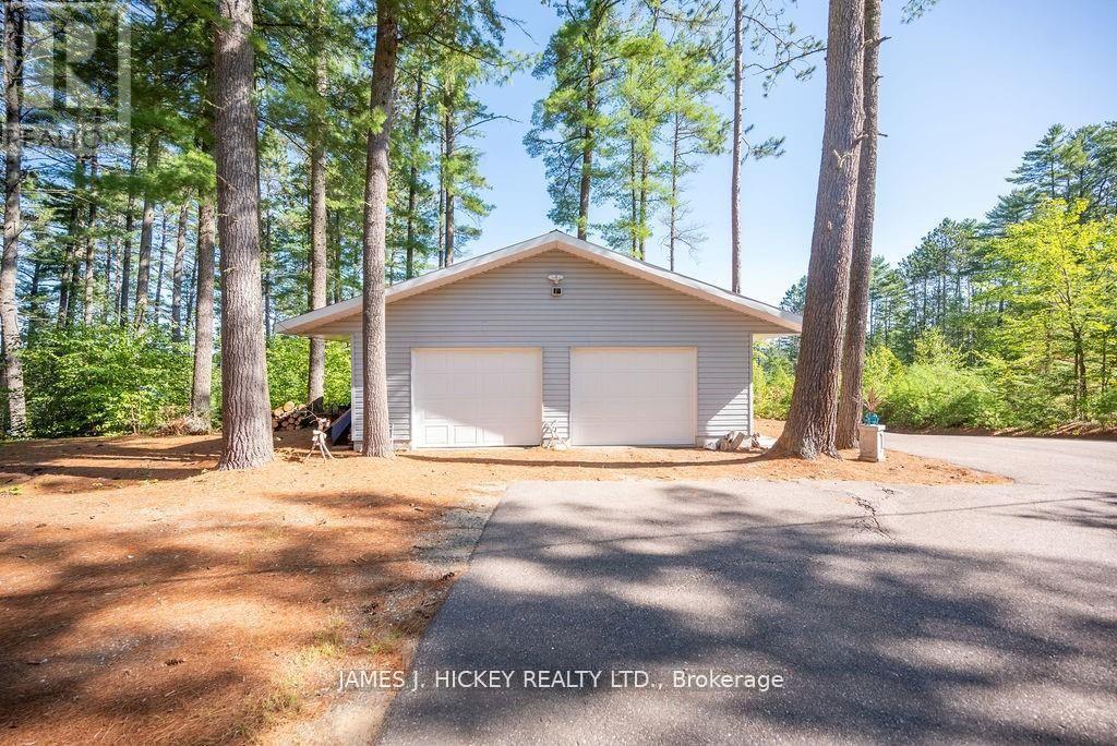 294 Lau Ren Road, Laurentian Hills, Ontario  K0J 1P0 - Photo 29 - X12969998