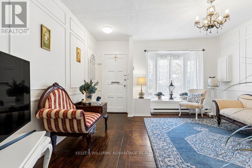 186 Cedric Avenue, Toronto, Ontario  M6C 3X8 - Photo 4 - C12969968