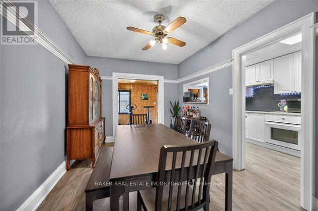 1867 Dufferin Street, Toronto, Ontario  M6E 3P5 - Photo 11 - C12969986